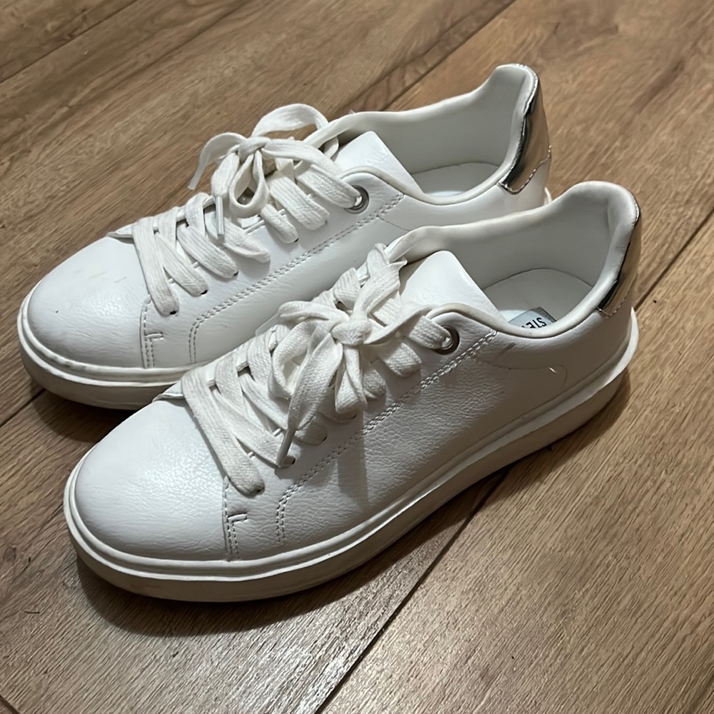 WOMENS STEVE MADDEN SIZE 10